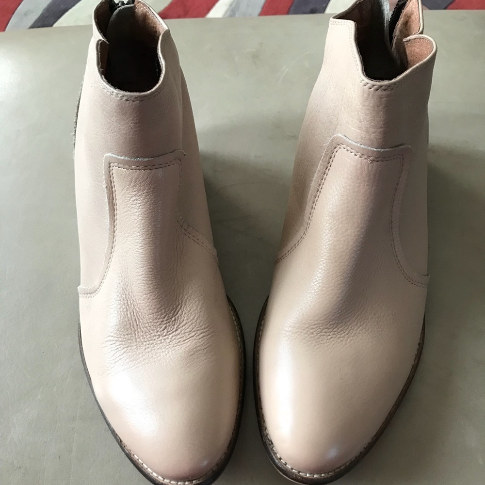 Seychelles Lucky penny bootie Anthropologie size 9